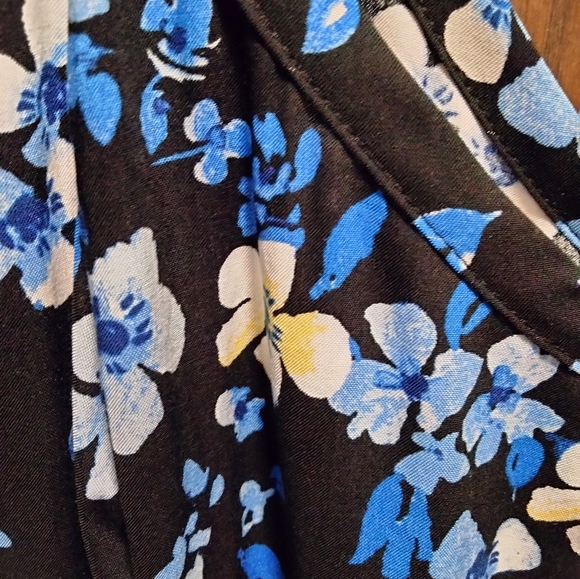 Torrid Spaghetti Strap Floral Dress - Picture 3 of 9